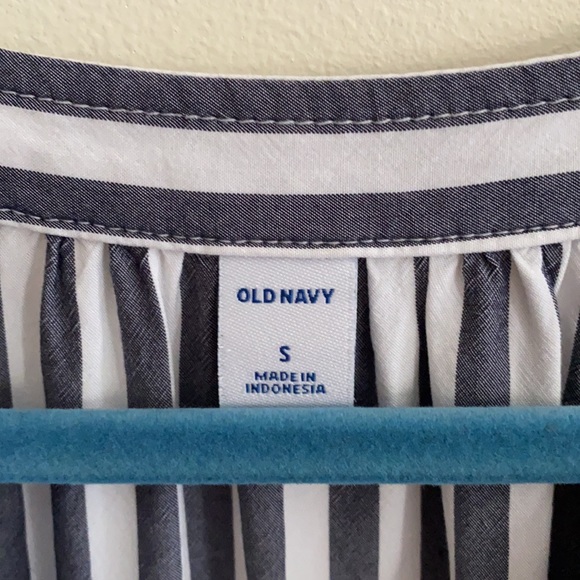 Old Navy Tunic top - Picture 2 of 3